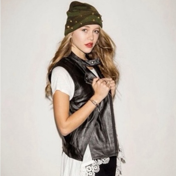 LF Stores Leather Moto Vest - Edgy Moto Style Meets Chic Fashion - Picture 4 of 10